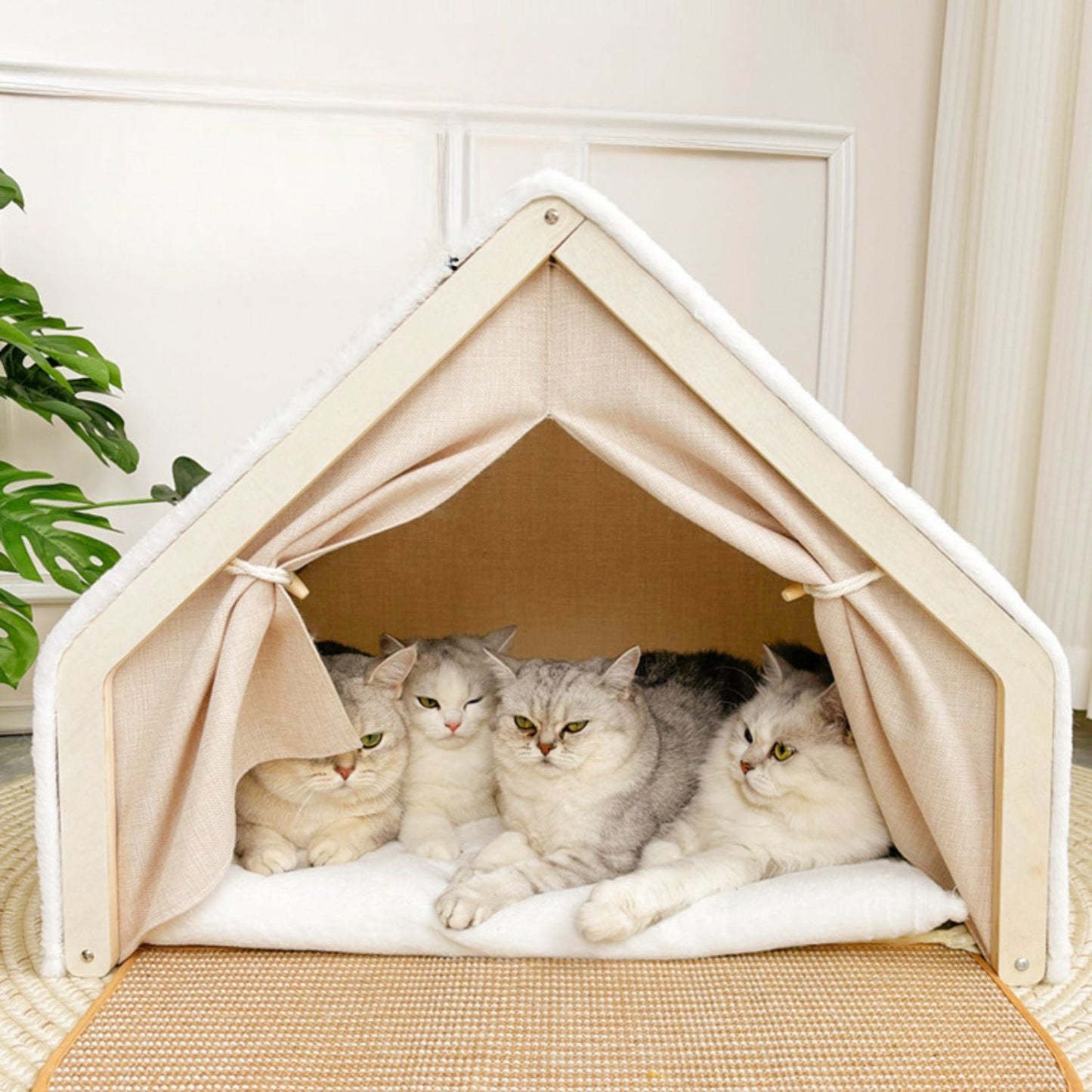 Knus Kattenhuis Met Krabdak Voor Comfortabele Rust 2