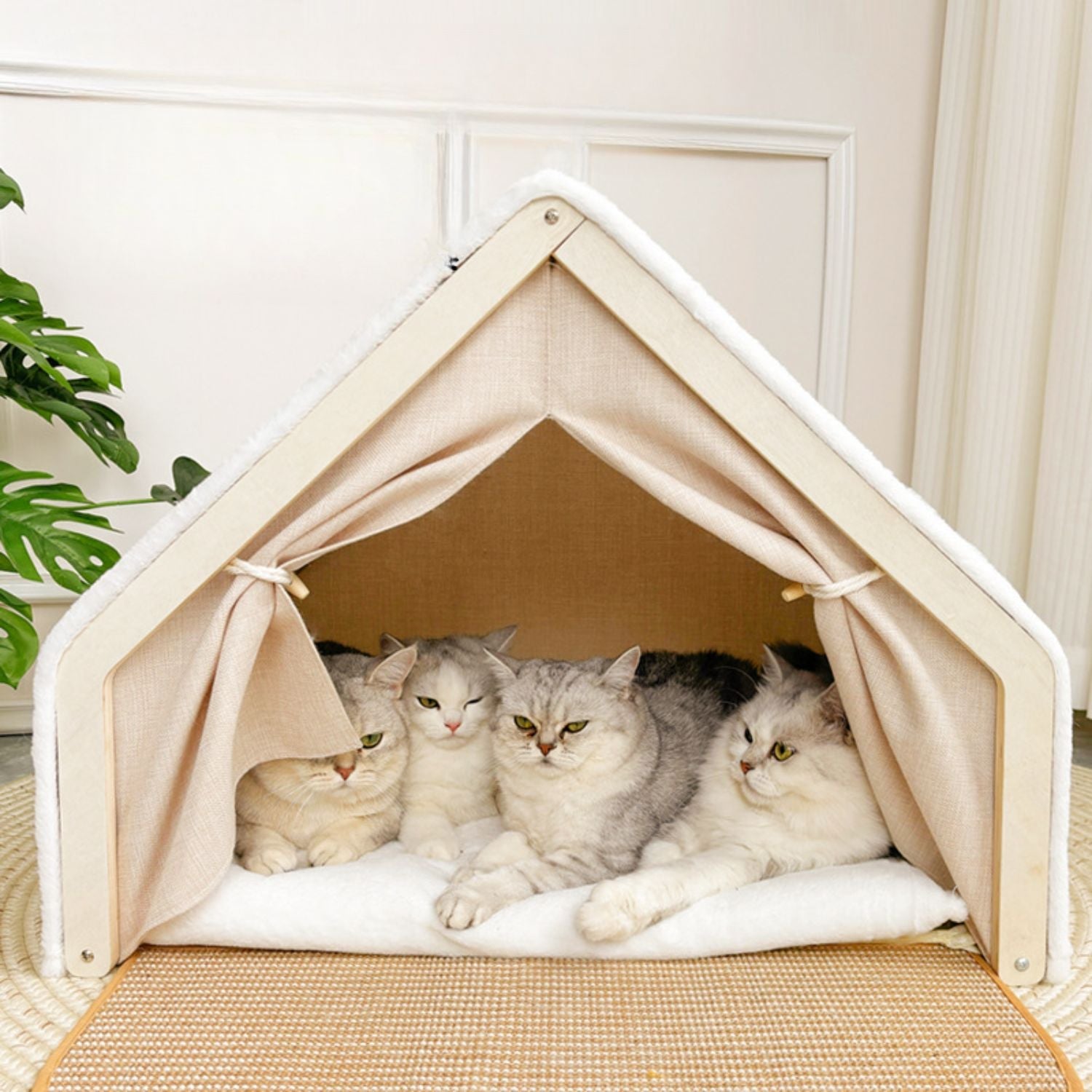 Knus Kattenhuis Met Krabdak Voor Comfortabele Rust 2